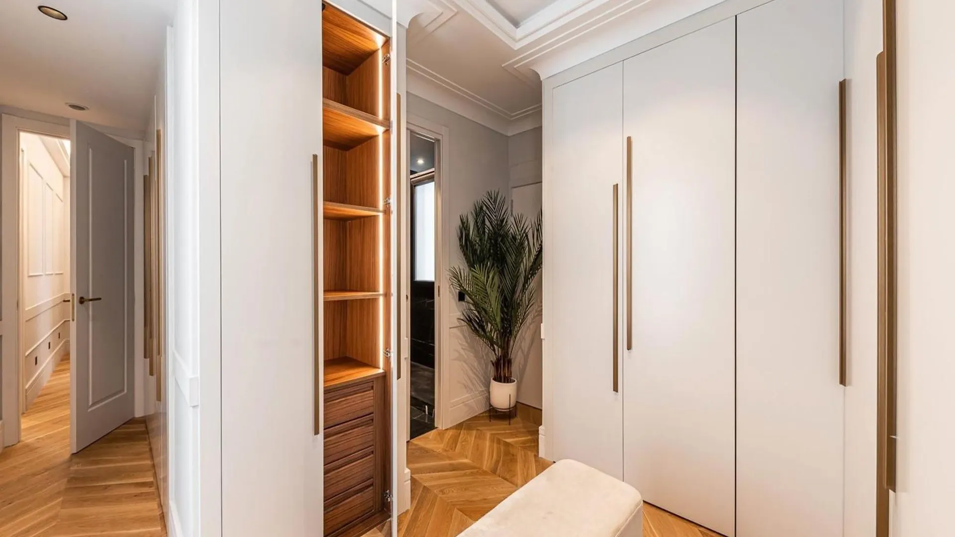 Royal Crest Apartments Deluxe Madrid 0*,  Spagna